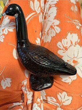 1970 Vintage Avon Black Glass Goose Figurine